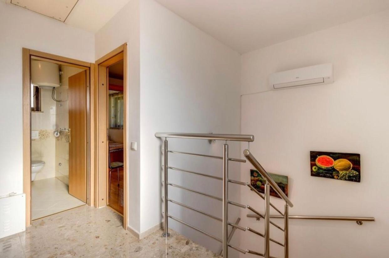 Faresina-Lana Villa Porozina Exteriör bild