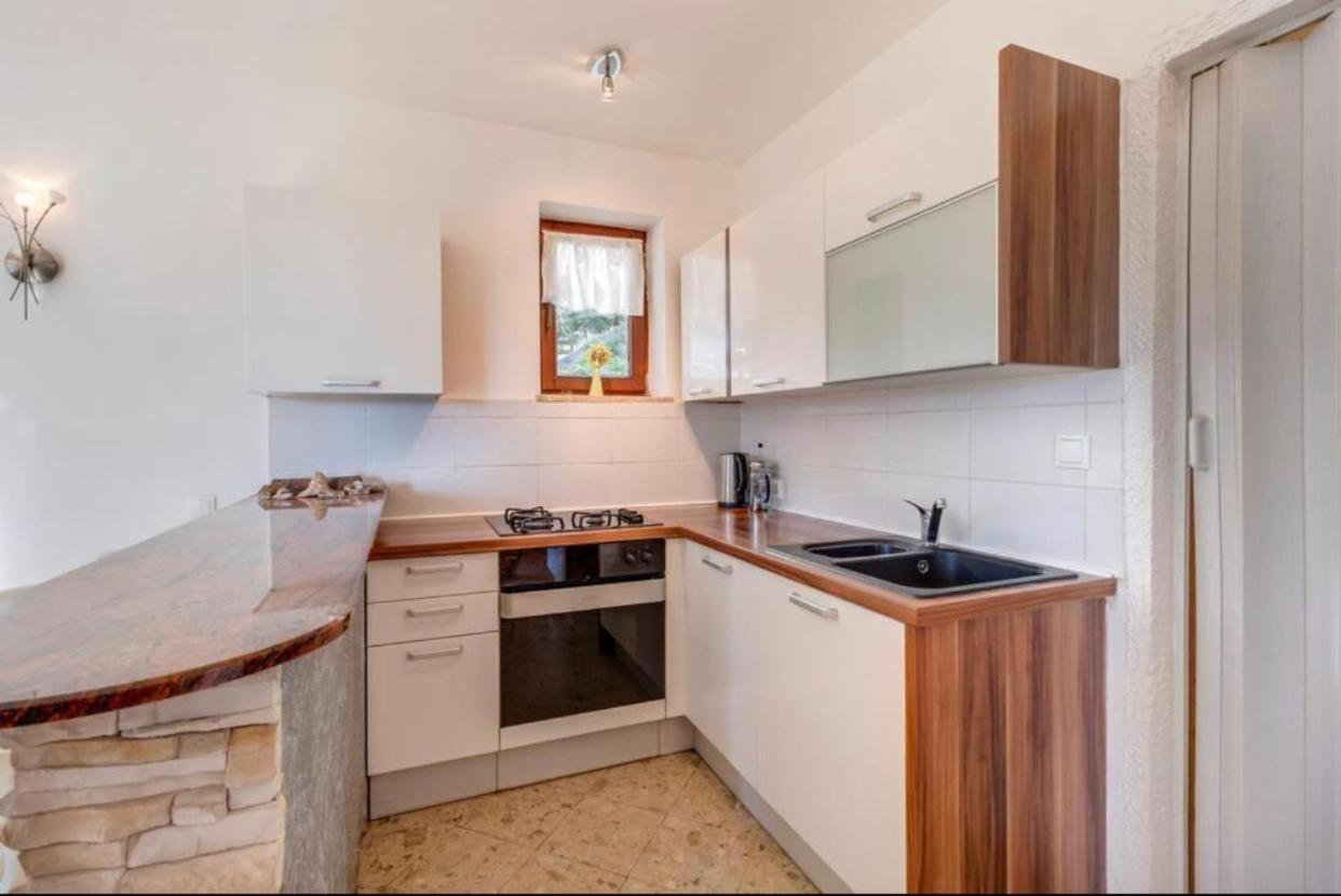 Faresina-Lana Villa Porozina Exteriör bild